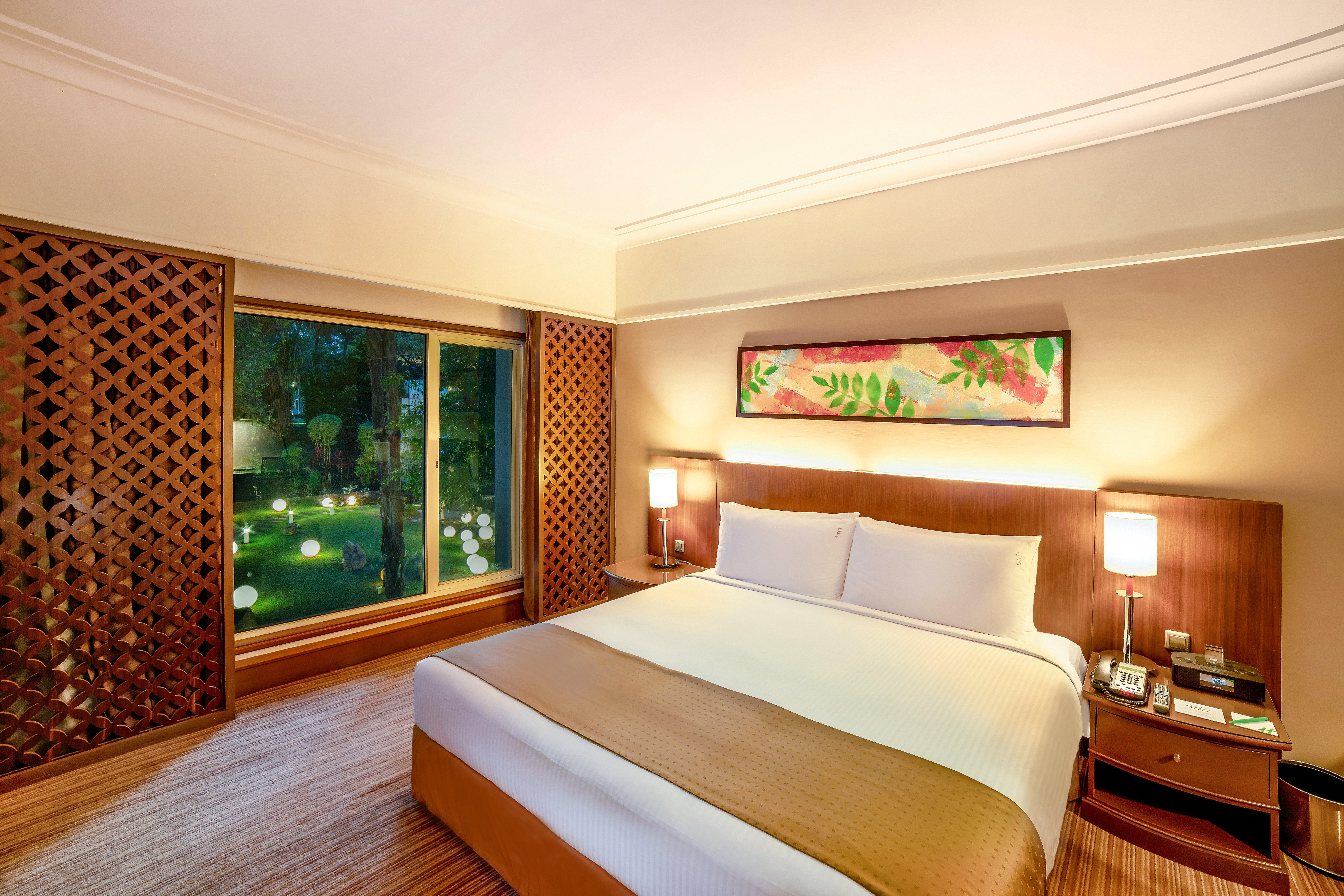 Glenmarie Hotel And Golf Resort Shah Alam Dış mekan fotoğraf A room at the Taj Bengal