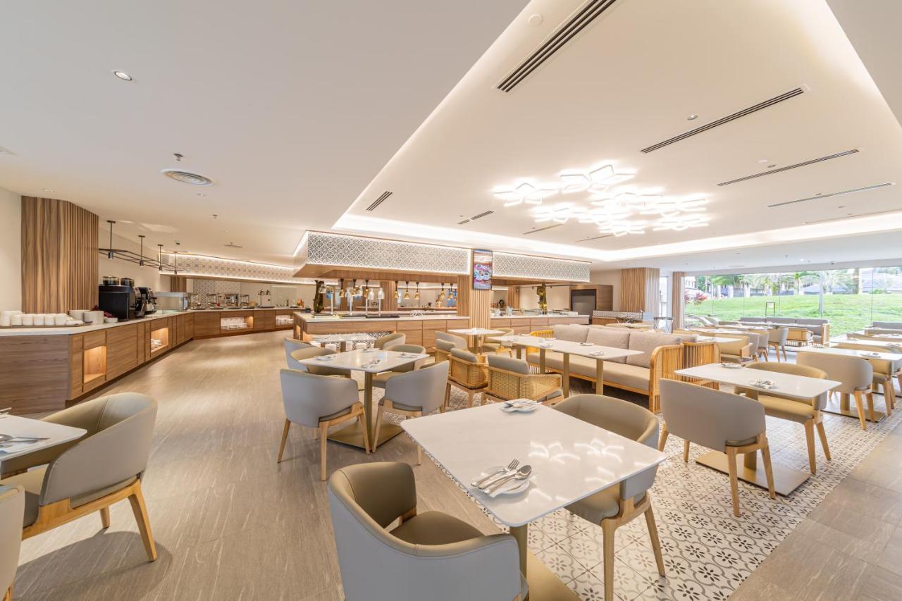 Glenmarie Hotel And Golf Resort Shah Alam Dış mekan fotoğraf The interior of the lounge