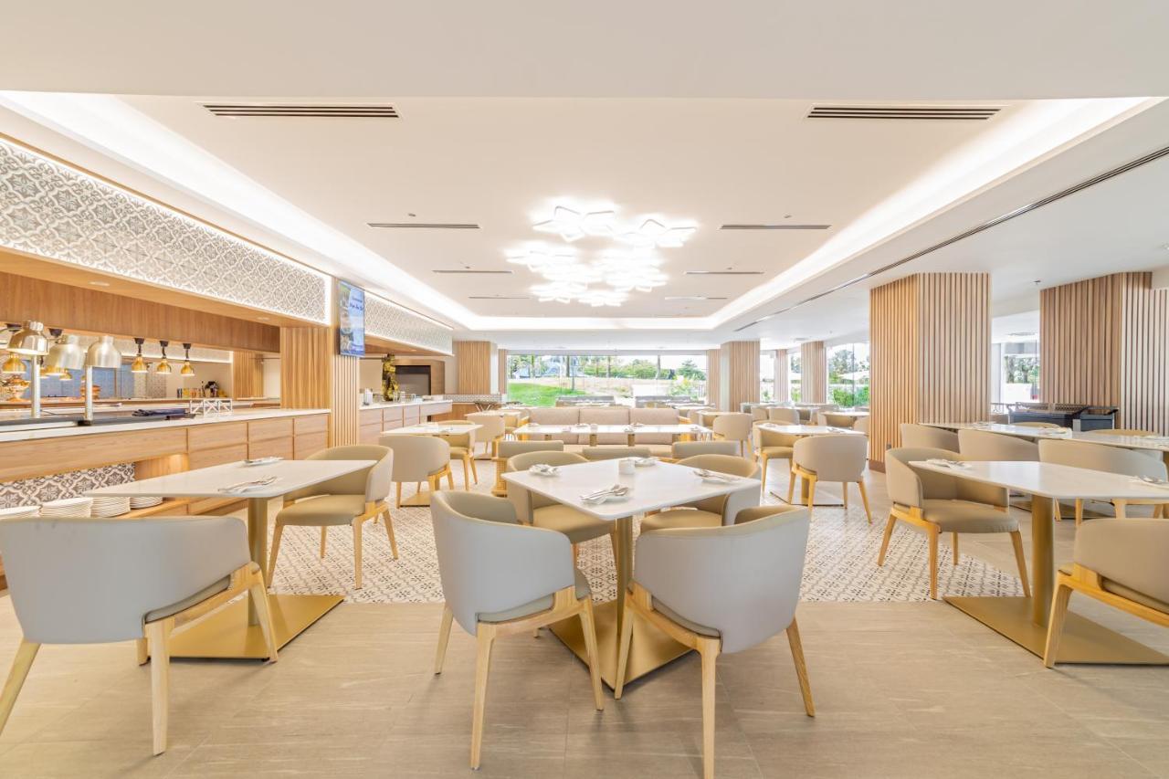 Glenmarie Hotel And Golf Resort Shah Alam Dış mekan fotoğraf The interior of the lounge
