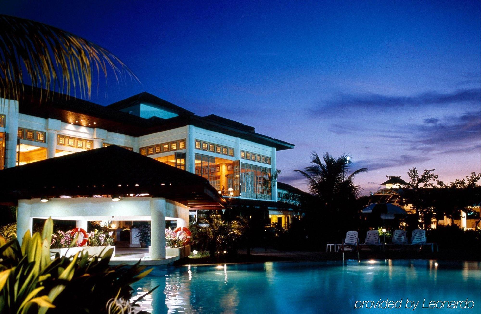 Glenmarie Hotel And Golf Resort Shah Alam Dış mekan fotoğraf The Royal Paradise Hotel and Spa