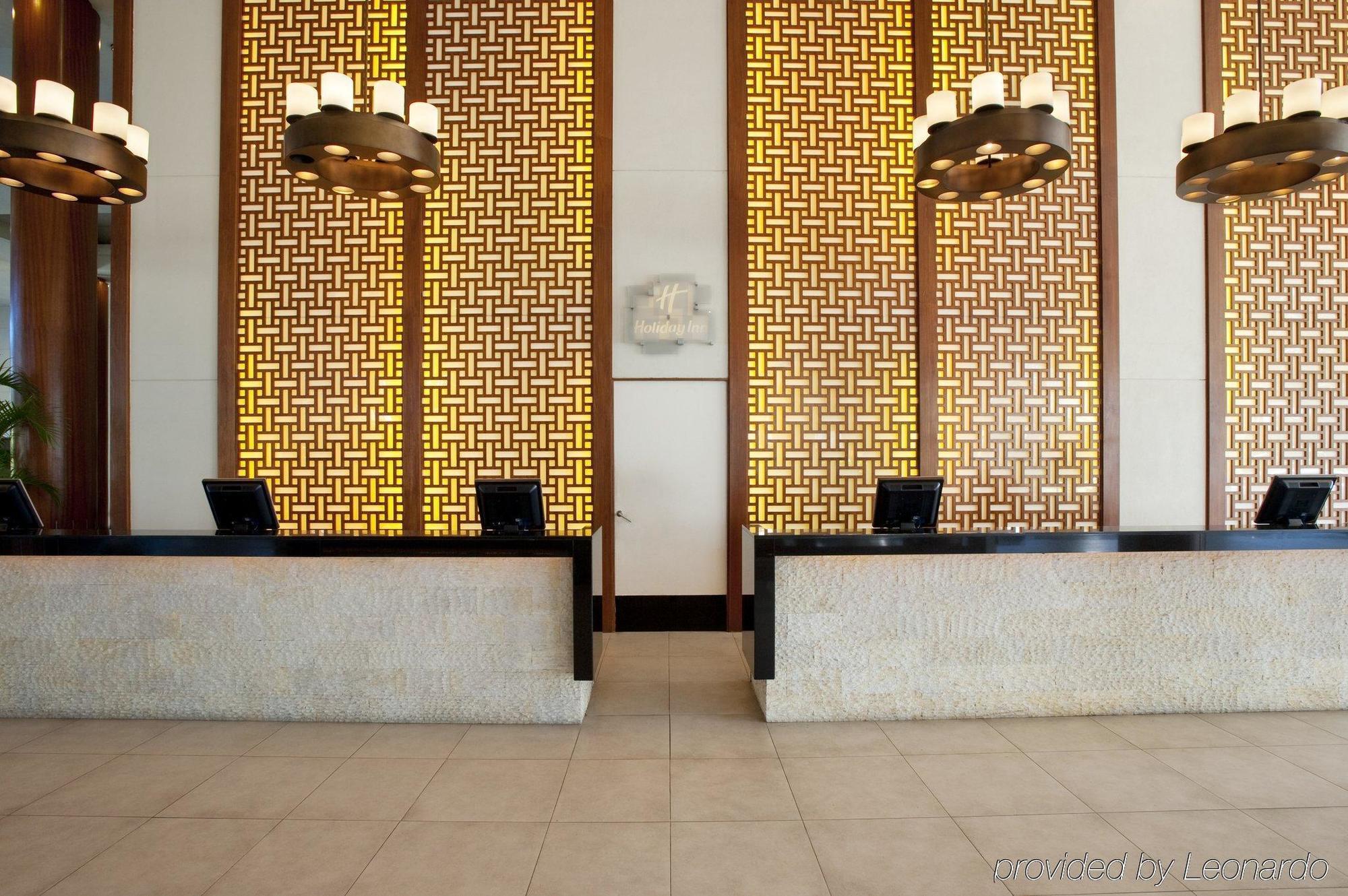 Glenmarie Hotel And Golf Resort Shah Alam İç mekan fotoğraf The lobby of the hotel