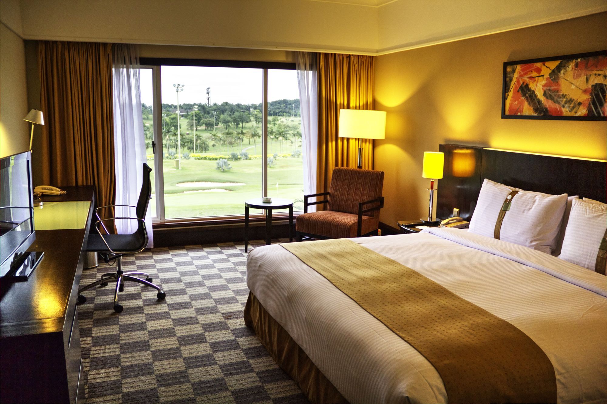 Glenmarie Hotel And Golf Resort Shah Alam Dış mekan fotoğraf A room at the hotel